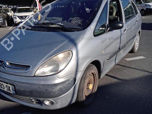 Left front fog light CITROËN XSARA PICASSO (N68) 2.0 HDi | BP27066786C30 