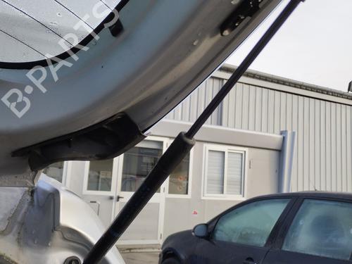 Used Tailgate lift support TOYOTA YARIS (_P13_) 1.0 (KSP130_, KSP130) (69 hp) 31216455