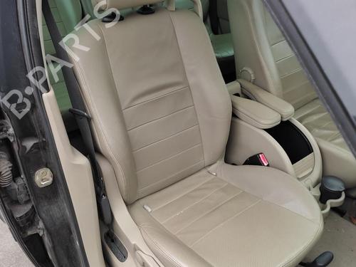 Used Right front seat RENAULT GRAND SCÉNIC II (JM0/1_) 1.9 dCi (JM14) (131 hp) 27058368