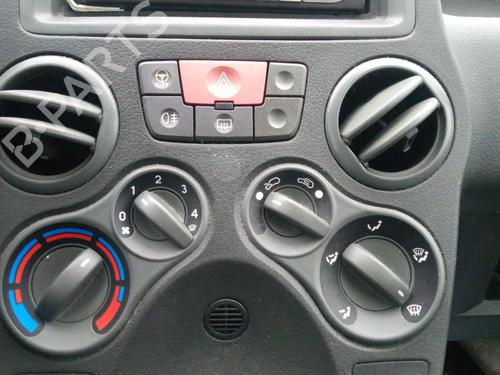 Used Warning switch FIAT PANDA (169_) 1.2 LPG (169CXF1A) (69 hp) 27081748