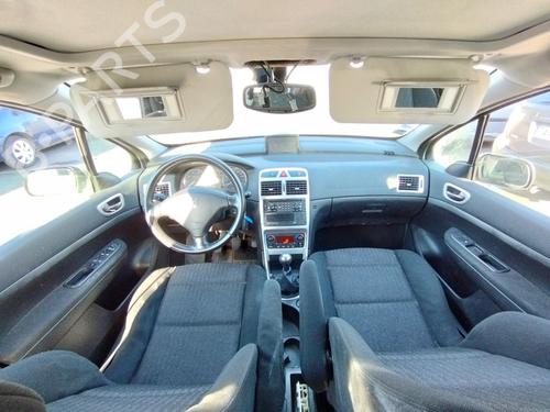Used Fuse box Fuse box PEUGEOT 307 Break (3E) 1.6 16V (109 hp) 40118904 40118904