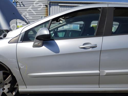 Used Left front door Left front door 36095671 36095671