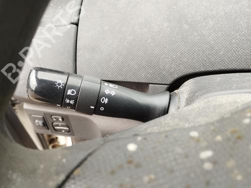 Commutateur TOYOTA YARIS (_P9_) 1.4 D-4D (NLP90_, NLP90R) (90 hp) 32135420