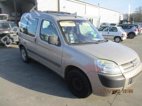 Grille CITROËN BERLINGO / BERLINGO FIRST Box Body/MPV (M_) 2.0 HDI 90 (MBRHY, MCRHY) | BP27066163C40 