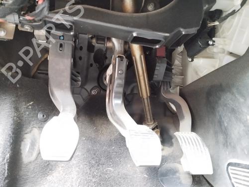 Used Steering column FIAT GRANDE PUNTO (199_) 1.3 D Multijet (75 hp) 32854649