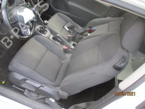 Right tailgate light VW GOLF VI (5K1) 1.6 TDI | BP27085129C80 