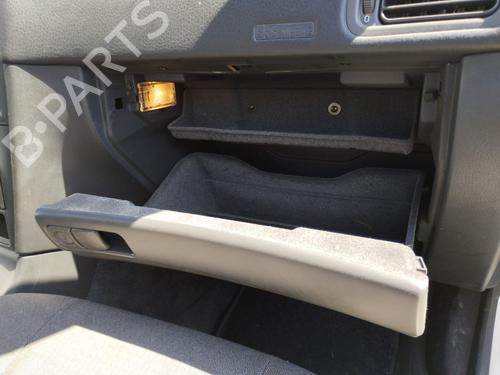 Used Glove box Glove box 37474618 37474618