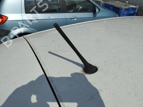Used Antenna/Base VW POLO V (6R1, 6C1) 1.2 (70 hp) 28153493