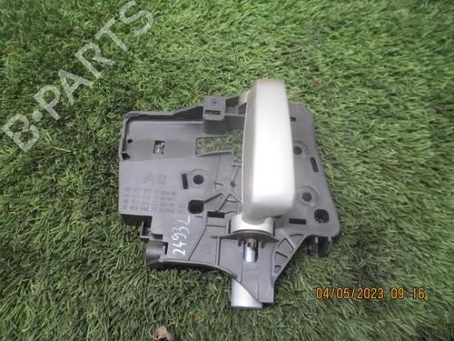 Used Rear left interior door handle Rear left interior door handle PEUGEOT PARTNER Box Body/MPV 1.6 BlueHDi 100 (100 hp) 27079675 27079675