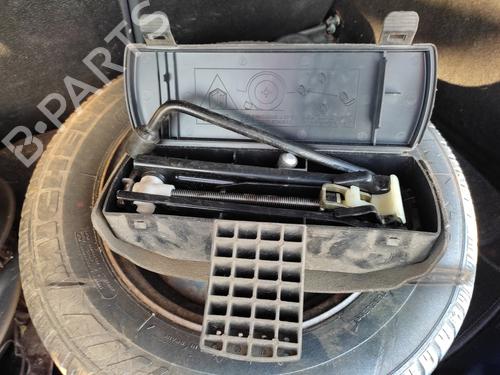 Used Jack Kit Jack Kit CITROËN SAXO (S0, S1) 1.5 D (57 hp) 27067515 27067515