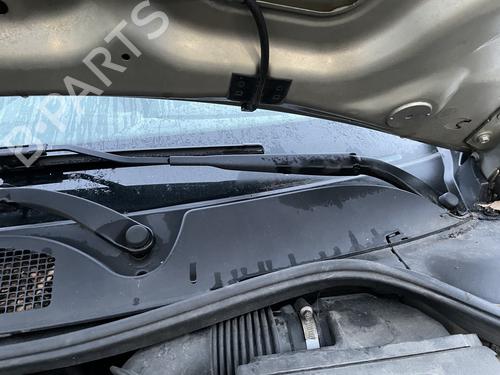 Used Front windshield wiper arm RENAULT MEGANE II (BM0/1_, CM0/1_) 1.6 16V (112 hp) 27057584