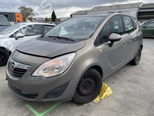 Left headlight OPEL MERIVA B MPV (S10) 1.7 CDTI (75) | BP29958294C28 