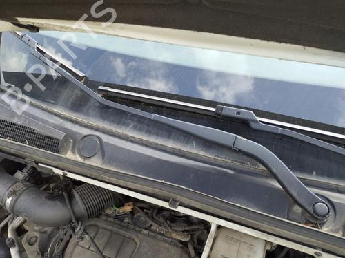 Used Front windshield wiper arm RENAULT TRAFIC III Van (FG_) 1.6 dCi 125 (FGMH) (125 hp) 27641073