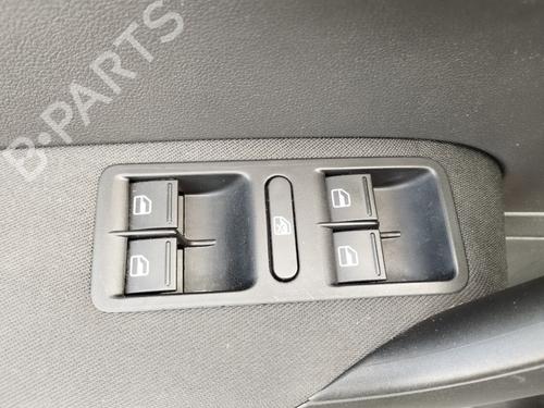 Pulsantiera anteriore sinistra Pulsantiera anteriore sinistra VW POLO V (6R1, 6C1) 1.6 TDI (90 hp) 39891564 39891564