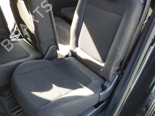Sæde Bagtil Sæde Bagtil PEUGEOT 5008 (0U_, 0E_) 1.6 HDi (114 hp) 34368247 34368247