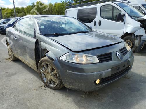 Used Right headlight RENAULT MEGANE II Coupé-Cabriolet (EM0/1_) 1.9 dCi (120 hp) 27048655