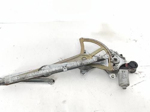 Used Front left window mechanism Front left window mechanism TOYOTA RAV 4 II (_A2_) 2.0 D 4WD (CLA20_, CLA21_, CLA20R, CLA21R) (116 hp) 33811646 33811646