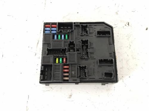 Used Fuse box Fuse box RENAULT MEGANE IV Hatchback (B9A/M/N_) 1.5 dCi 110 (B9A3) (110 hp) 40039041 40039041