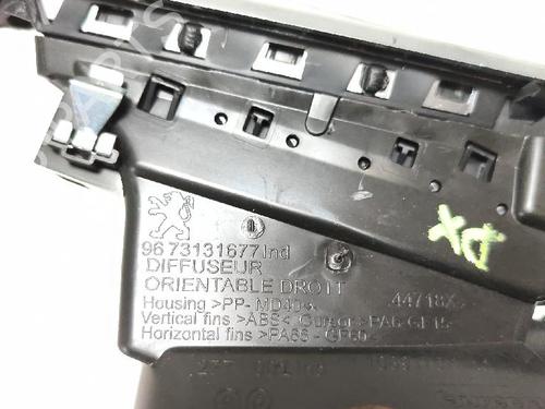 Air vent PEUGEOT 2008 I (CU_) 1.2 THP 110 / PureTech 110 | BP27433031I21 - Image 3
