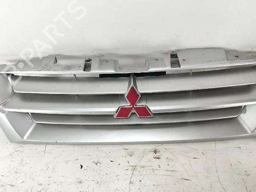 Grill MITSUBISHI PAJERO III Canvas Top (V6_W, V7_W) 3.2 DI-D (V68W, V78W) (165 hp) 28351221