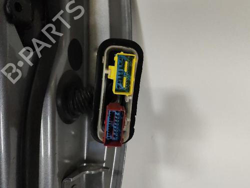 Used Left front door PEUGEOT 308 SW II (LC_, LJ_, LR_, LX_, L4_) 1.6 BlueHDi 100 (99 hp) 30635766