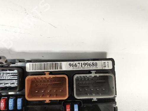 Fuse box CITROËN C3 Picasso (SH_) 1.6 HDI 90 | BP33904344E1 - Image 2