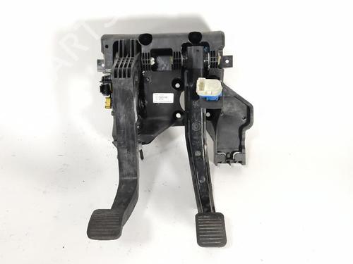 Used Pedal Pedal FIAT DUCATO Bus (250_) 130 Multijet 2,3 D (131 hp) 27413779 27413779