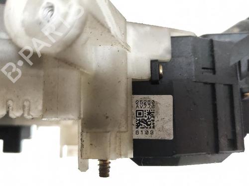 Steering column stalk NISSAN TERRANO II (R20) 3.0 Di 4WD | BP27421520I23 