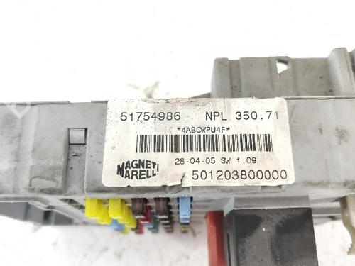 Fuse box LANCIA MUSA (350_) 1.4 (350.AXA11, 350.AXA1A) | BP27428744E1