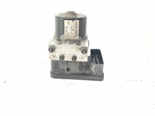 ABS Bremseaggregat ABS Bremseaggregat SUZUKI GRAND VITARA II (JT, TE, TD) 1.9 DDiS All-wheel Drive (JT419, TD44, JB419WD, JB419XD,... (129 hp) 34611406 34611406