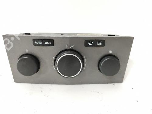 Used Climate control Climate control OPEL ZAFIRA / ZAFIRA FAMILY B (A05) 1.6 (M75) (105 hp) 32438222 32438222