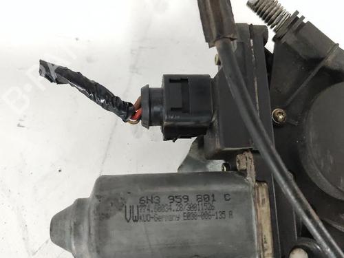 Front left window mechanism VW POLO (6N2) 1.0 | BP40178466C22 - Image 4