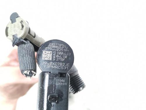 Injector VW POLO VI (AW1, BZ1, AE1) 1.6 TDI | BP36375771M100 - Image 4