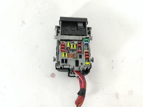 Used Fuse box Fuse box 38556448 38556448