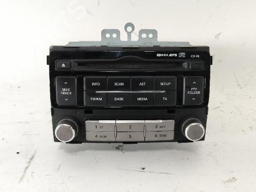 Used Radio Radio HYUNDAI i20 I (PB, PBT) 1.2 (78 hp) 33283100 33283100