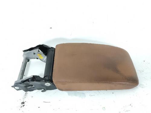 Armlæn Armlæn VW GOLF PLUS V (5M1, 521) 1.6 TDI (90 hp) 33686849 33686849