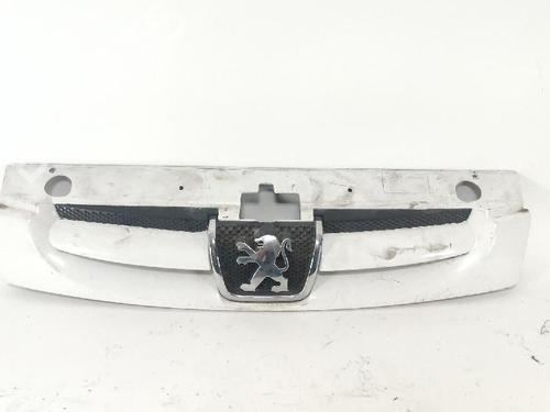 Used Grille Grille 37192395 37192395