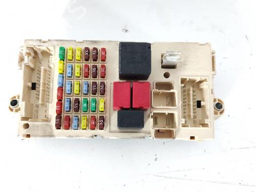 Used Fuse box Fuse box ALFA ROMEO 147 (937_) 1.9 JTDM 16V (937.AXN1B, 937.BXN1B) (150 hp) 27417380 27417380