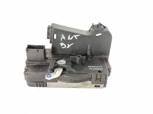 Used Front right lock RENAULT TRAFIC II Van (FL) 2.5 dCi 135 (FL0D) (135 hp) 27421306