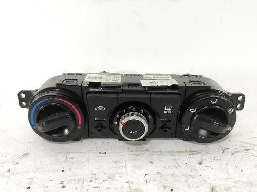 Used Climate control HYUNDAI i20 I (PB, PBT) 1.2 (86 hp) 27429515
