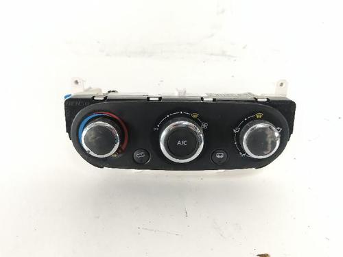 climate-control-renault-captur-i-j5_-h5_-2013-35750448 main image