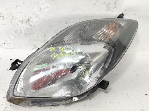 Used Left headlight Left headlight TOYOTA YARIS (_P9_) 1.4 D-4D (NLP90_, NLP90R) (90 hp) 32203249 32203249