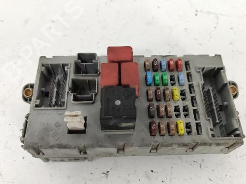 Used Fuse box Fuse box LANCIA YPSILON (843_) 1.3 D Multijet (843.AXF11, 843.AXF1A, 843.AXM11,... (75 hp) 27423720 27423720