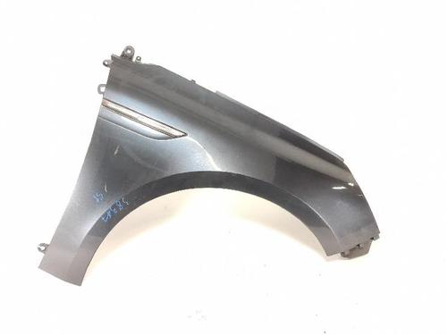 right-front-fenders-renault-megane-iv-hatchback-b9amn_-2015-40038873 main image