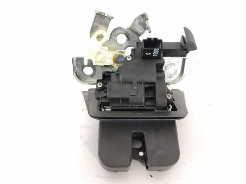 Used Tailgate lock AUDI A4 B8 (8K2) 2.0 TDI (143 hp) 27425218