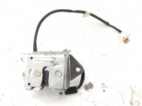 Used Tailgate lock TOYOTA YARIS (_P1_) 1.0 (SCP10_, SCP10R) (65 hp) 27424291