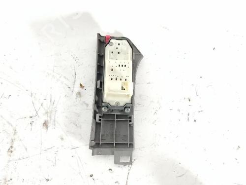 Left front window switch TOYOTA YARIS (_P9_) 1.0 VVT-i (KSP90_, KSP90R) | BP27411283I27 - Image 2