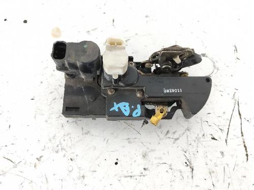 Türschloss rechts hinten für OPEL FRONTERA B (U99) 2.2 DTI (6B_ZC, 6B_VF, 6B_66, 6B_76) (116 hp) 28488708