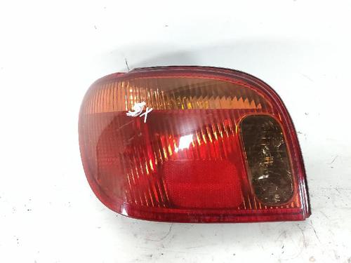 Venstre baglygte TOYOTA YARIS (_P1_) 1.5 (NCP13_, NCP13R) (106 hp) 27432343