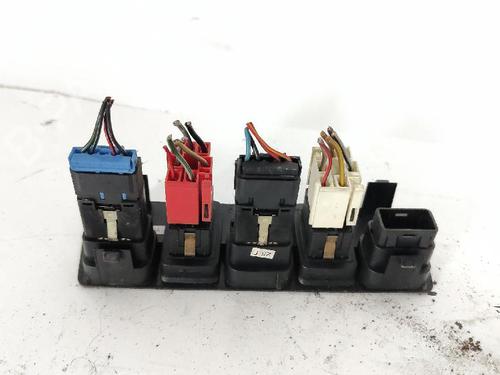 Left front window switch MG MGF (RD) 1.8 i 16V | BP32280803I27